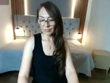 Chaturbate Live Sex Cam of victorialuxee_