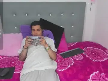 Chaturbate Best live sex cam show of geminis_escorpio_10