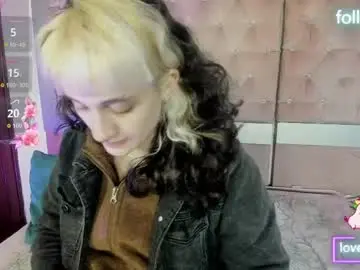 Chaturbate Best live sex cam show of sweet_emmili