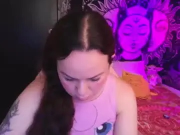 Chaturbate Live Sex Cam of magic_clairewitch