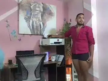 Chaturbate Free Porn Cam of pineappleflipped