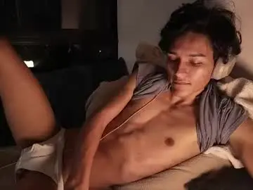 Chaturbate Live Sex Cam of leon_prince