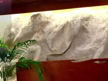 Chaturbate Live Sex Cam of miiaa_cooper
