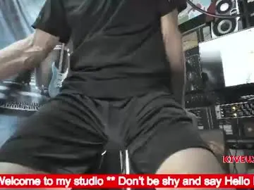 Chaturbate Watch Live Sex Cams of kiveuxmakeu