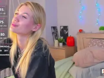 Chaturbate Sex Cam of cherry_pr1ce