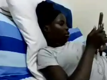 Chaturbate Sex Cam of pretty_petite_ebony