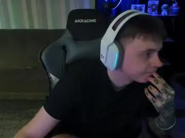Chaturbate Free Porn Cam of aron_neall