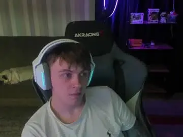Chaturbate Watch Live Sex Cams of aron_neall