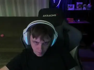 Chaturbate Watch Live Sex Cams of aron_neall