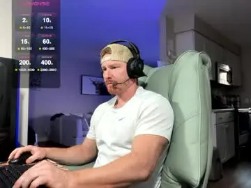 Chaturbate Live Sex Cam of bigmcr1