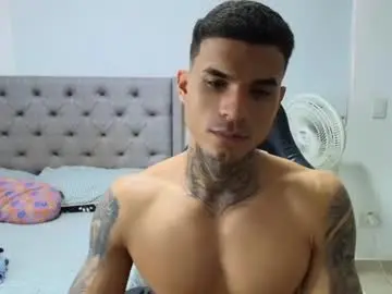 Chaturbate Live Sex Cam of juan_gomez_1