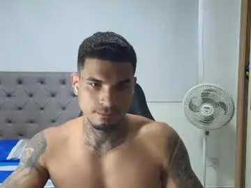 Chaturbate Live Sex Cam of juan_gomez_1