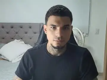 Chaturbate Live Sex Cam of juan_gomez_1