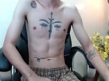 Chaturbate Live Sex Cam of lucasssmith11