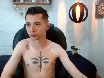 Chaturbate Best live sex cam show of lucasssmith11