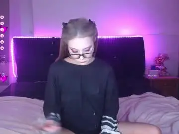 Chaturbate Live Sex Cam of shysweetrish