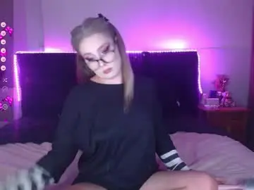 Chaturbate Live Sex Cam of shysweetrish