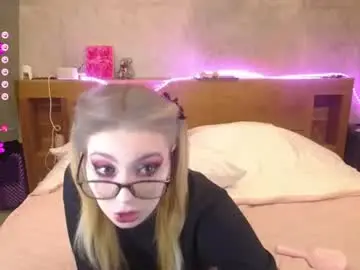 Chaturbate Live Sex Cam of shysweetrish