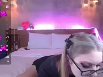 Chaturbate Watch Live Sex Cams of shysweetrish