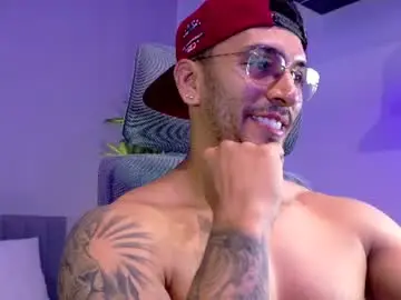 Chaturbate Live Sex Cam of tony_muscle1