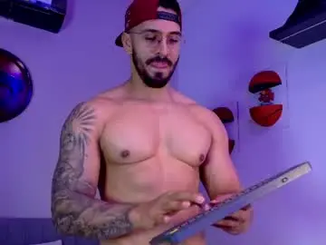 Chaturbate Best live sex cam show of tony_muscle1