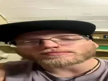 Chaturbate Watch Live Sex Cams of dilf_96