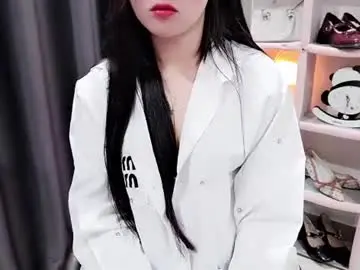 Chaturbate Live Sex Cam of hellokitty_sexy