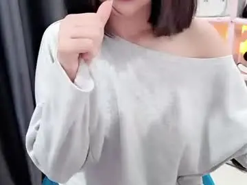 Chaturbate Live Sex Cam of hellokitty_sexy