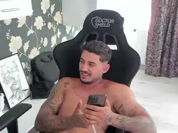 Chaturbate Live Sex Cam of jonnyporn1