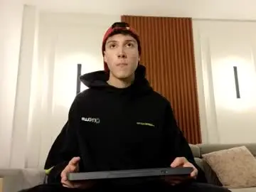 Chaturbate Free Porn Cam of ethan_vg