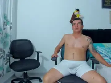 Chaturbate Sex Chat of dominantcouple999