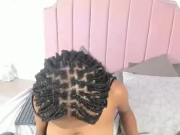 Chaturbate Live Sex Cam of midnigth_bluee