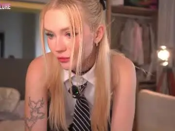 Chaturbate Live Sex Cam of sashalore