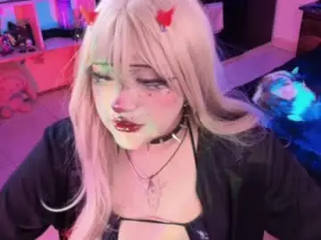 Chaturbate Live Sex Cam of toky_doll
