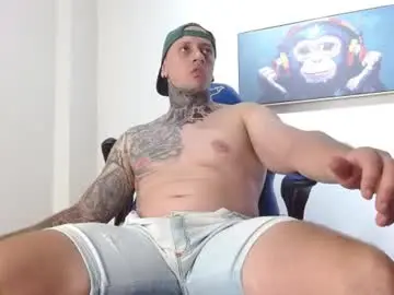 Chaturbate Live Sex Cam of joeysexx1