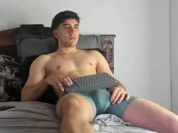 Chaturbate Watch Live Sex Cams of leo_jones389