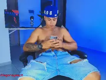 Chaturbate Watch Live Sex Cams of santiagoreyesftt