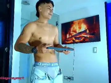 Chaturbate Free Live Porn of santiagoreyesftt