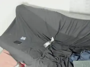 Chaturbate Watch Live Sex Cams of smoker_kenny