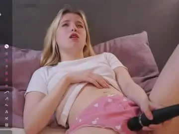 Chaturbate Live Sex Cam of sweet_lily_1