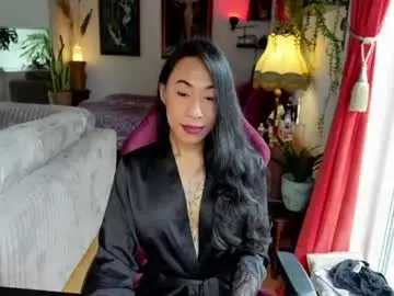 Chaturbate Live Sex Cam of bianca_transpinay
