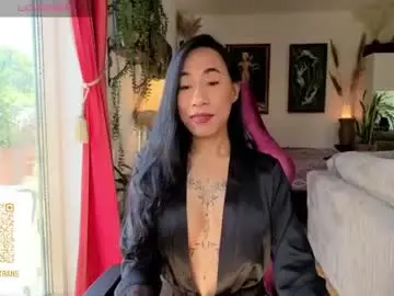 Chaturbate Live Sex Cam of bianca_transpinay