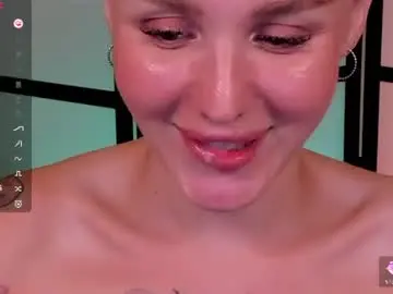 Chaturbate Sex Cam of lushcherry