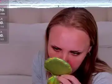 Chaturbate Live Sex Cam of lushcherry