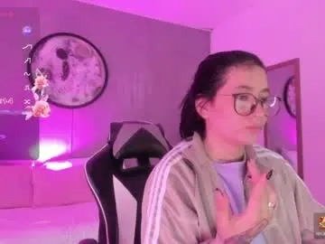 Chaturbate Adult Video Chat of charlottee27_