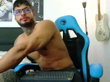 Chaturbate Live Sex Cam of dylanrivera_