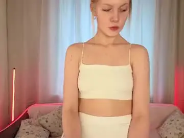 Chaturbate Live Sex Cam of ettiehildred
