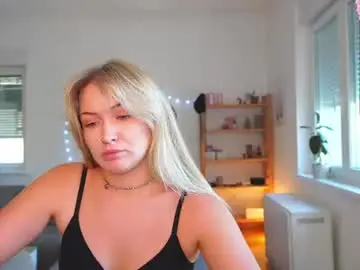 Chaturbate Watch Live Sex Cams of shadowladyyy