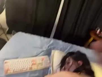Chaturbate Live Sex of ellie_andy19