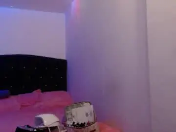 Chaturbate Watch Live Sex Cams of holy_juli2